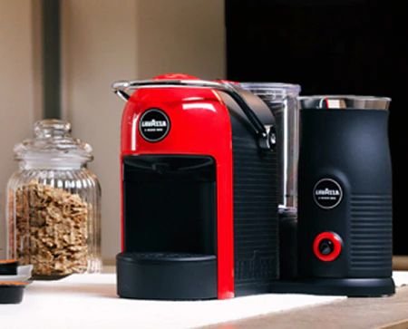 לבאצה א מודו מיו ג׳ולי אנד מילק אדומה