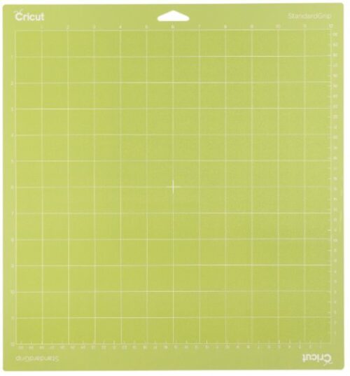 240270_b_1.jpg משטח Standard Grip ירוק בגודל 30.5X30.5 ס''מ מבית Cricut