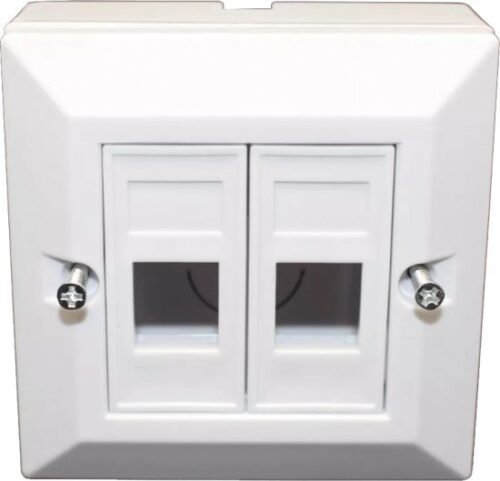 260303_b_1.jpg קופסא להתקנה על הטיח 25x25 מ''מ עם יציאות RJ45 כפולות Luggar