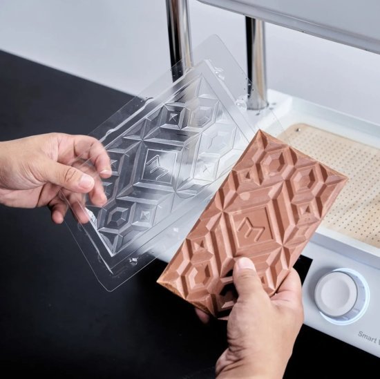 מארז 50 יריעות פלסטיק PET לוואקום פורמינג בעובי 0.3 מ''מ וגודל 300x205 מ''מ - צבע שקוף